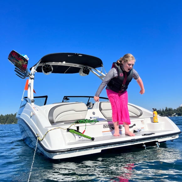 Meet the Posher - Picture 10 of 16